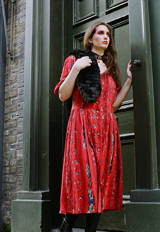RED VINTAGE PUFFY SLEEVED DRESS
