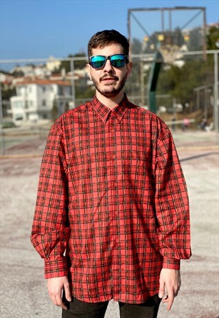 VINTAGE 90'S RED PLAID SHIRT