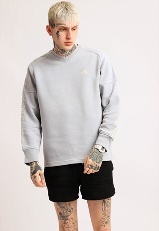 VINTAGE ADIDAS SWEATSHIRT