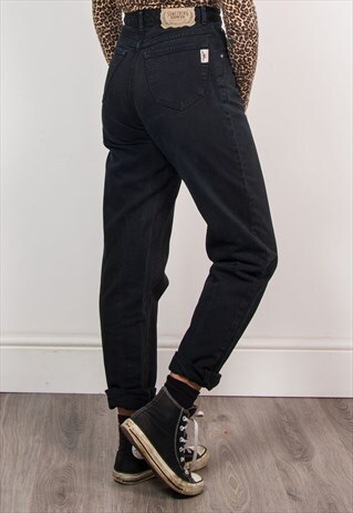 90'S VINTAGE HIGH WAIST BLACK MOM JEANS