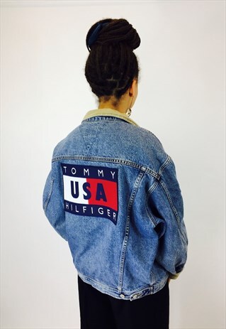 VINTAGE TOMMY HILFIGER 90S BIG LOGO DENIM JACKET