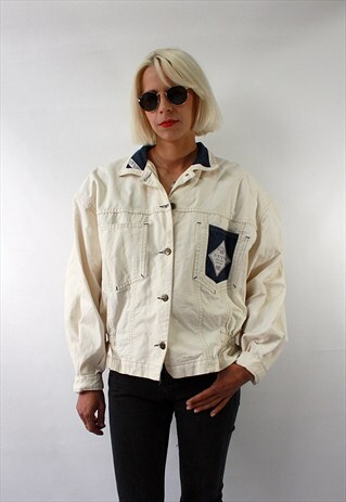 VINTAGE 90'S WHITE JACKET WITH DARK BLUE TRIM AND POCKET