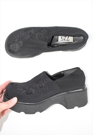 90S FLORAL BLACK PLATFORM SHOES UK 5