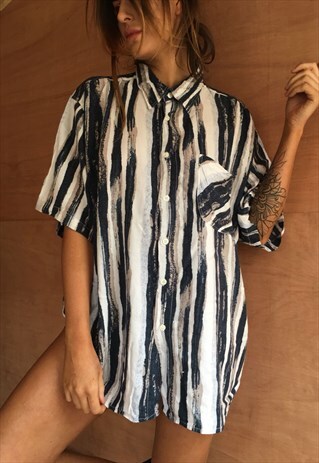 OVERSIZED RETRO 90S 80S VINTAGE UNISEX FESTIVAL SHIRT.