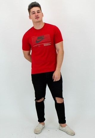 VINTAGE NIKE T-SHIRT