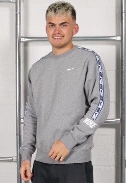 Vintage Nike Sweatshirt in Grey Pullover Jumper Small