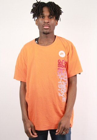 VINTAGE NIKE TSHIRT