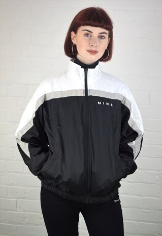 VINTAGE 90'S NIKE JACKET