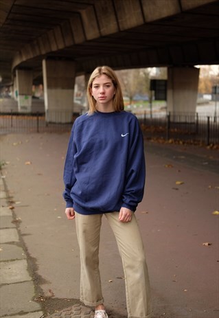VINTAGE NIKE SWOOSH JUMPER