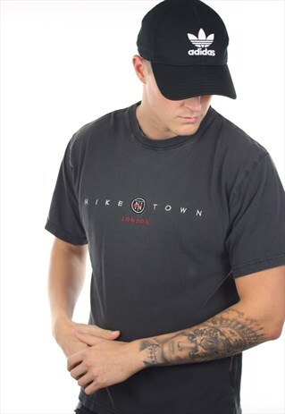 VINTAGE NIKE NIKE TOWN LONDON T SHIRT TEE