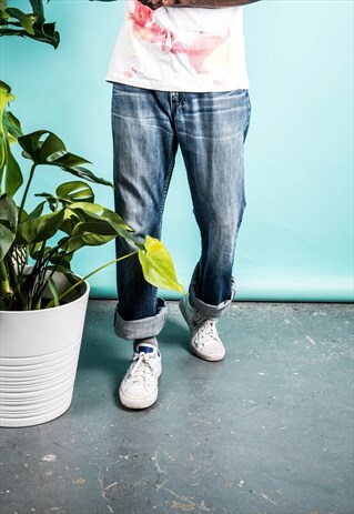 VINTAGE LEVI'S 516 JEANS IN BLUE DENIM