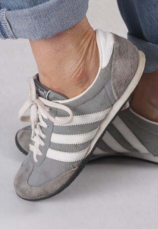 ADIDAS GLITTER TRAINERS UK 7.5 , US 9 (LACG)