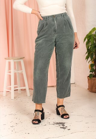 VINTAGE 90S MOM JEANS IN GREEN