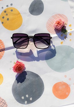 Black Elegant Square Side Metal Detail Sunglasses