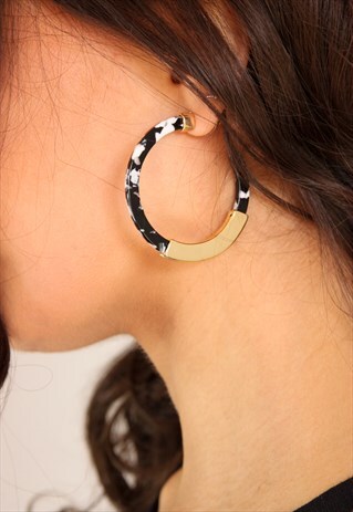 BLACK MARBLE HOOP EARRINGS