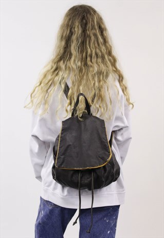 VINTAGE DARK BROWN LEATHER RUCKSACK