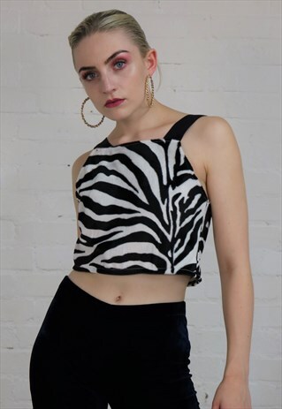 ANIMAL PRINT CROP TOP IN ZEBRA