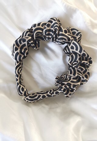 SATIN SCRUNCHIE HEADBAND IN BLACK BIBI