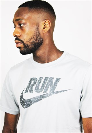 RETRO / 90'S / NIKE / T-SHIRT