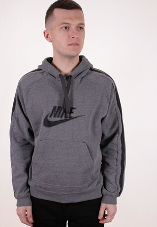 90S VINTAGE NIKE HOODIE AA8548