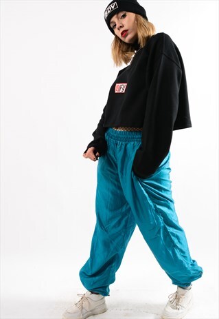 CROPPED YIFY PATCH SWEATSHIRT