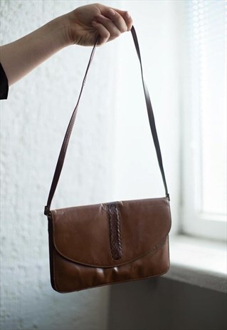 VINTAGE 80'S BROWN SNAKE SKIN LIKE DETAILED SHOULDER BAG