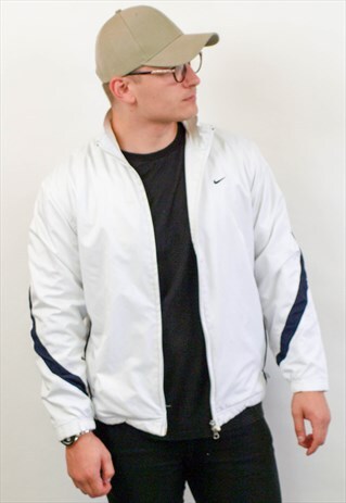VINTAGE NIKE WINDBREAKER JACKET