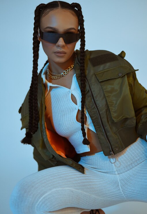 garment image