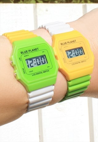 WEAR & SHARE SET OF 2 LCD WATCHES