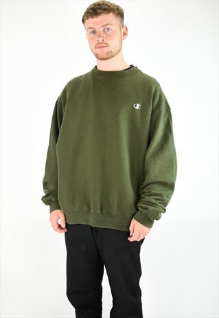 VINTAGE EMBROIDERED CHAMPION LOGO IN FOREST GREEN SWEATSHIRT