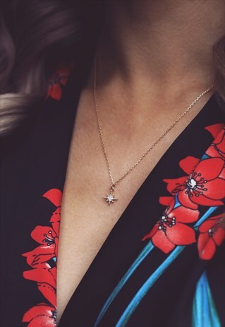 DELICATE GOLD NORTH STAR PENDANT NECKLACE - LAYLA