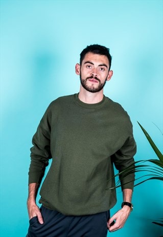 VINTAGE 1990S SWEATER IN GREEN