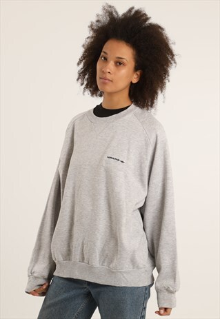 VINTAGE UMBRO EMBROIDERED SPELLOUT SWEATSHIRT