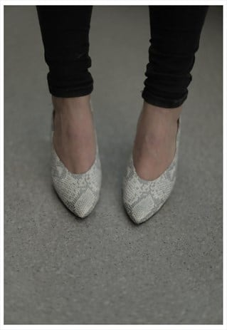 VINTAGE 80'S GREY SNAKE SKIN PRINT MIDI HEELS