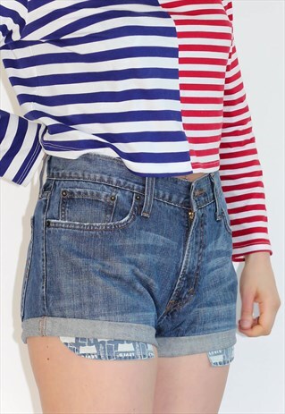 VINTAGE 90'S BUTTON FLY BOYFRIEND FIT LEVI SHORTS