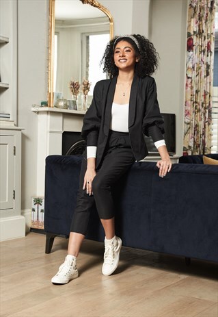 ALEXIA- ORGANIC COTTON BLAZER WITH PUFFY SLEEVES IN BLACK
