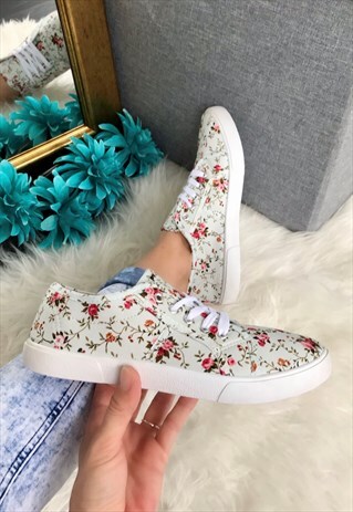FLORAL PLIMSOLLS
