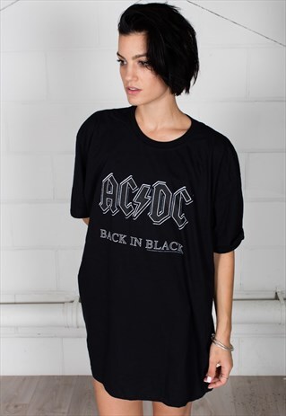 AC/DC BACK IN BLACK UNISEX T-SHIRT