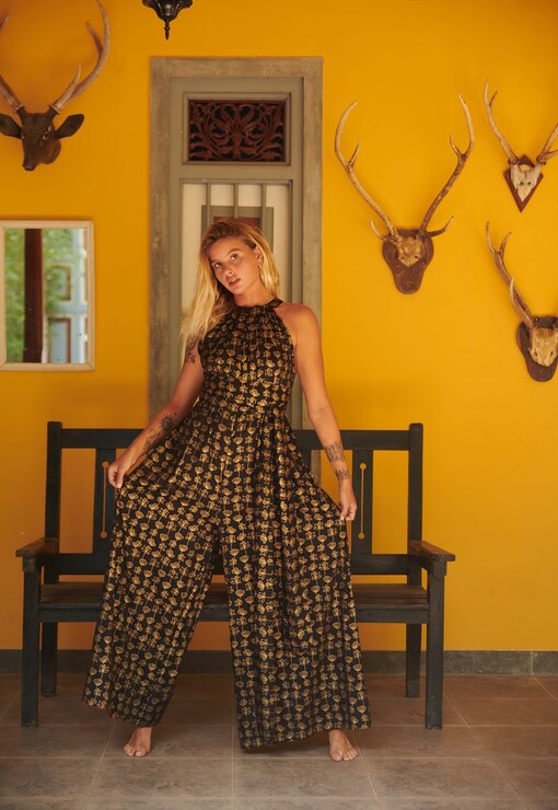 garment image