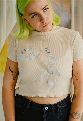 MARBLE ABSTRACT FACE CREAM RIBBED TEE