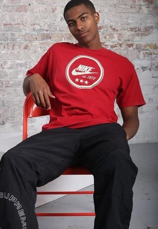 VINTAGE NIKE BIG LOGO T-SHIRT RED