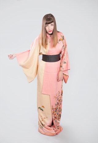 VINTAGE JAPANESE KIMONO RAKUEN