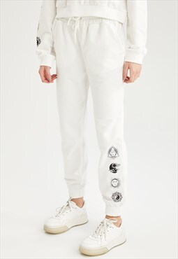 Woman Printed Knitted Jogger - Ecru
