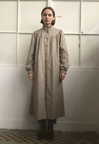VINTAGE 90' CLASSIC BEAUTIFUL CUTE BEIGE LIGHT COAT
