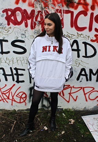 NIKE PULL OVER