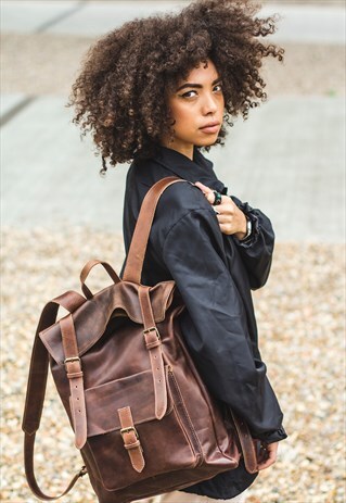 DARK STRESSED BROWN HUNTER LEATHER MESSENGER BACKPACK