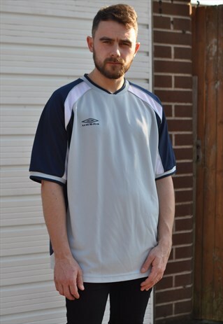 VINTAGE 90'S UMBRO V NECK TEE