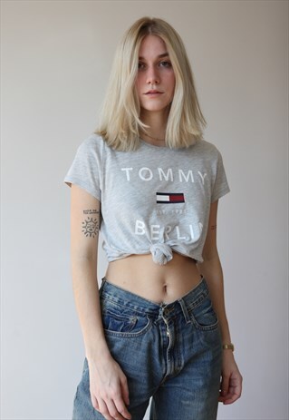 VINTAGE TOMMY HILFIGER T-SHIRT