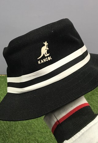 VINTAGE KANGOL SUN BUCKET HAT IN BLACK WITH FELT PRINT LOGO.