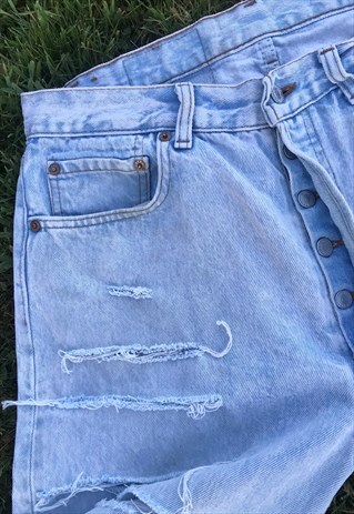 VINTAGE 90'S HIGH WAIST SHREDDED LEVI MOM JEANS